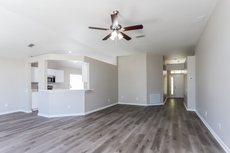 2,285/Mo, 12328 Hawkeye Point Pl Riverview, FL 33578 Living Room View