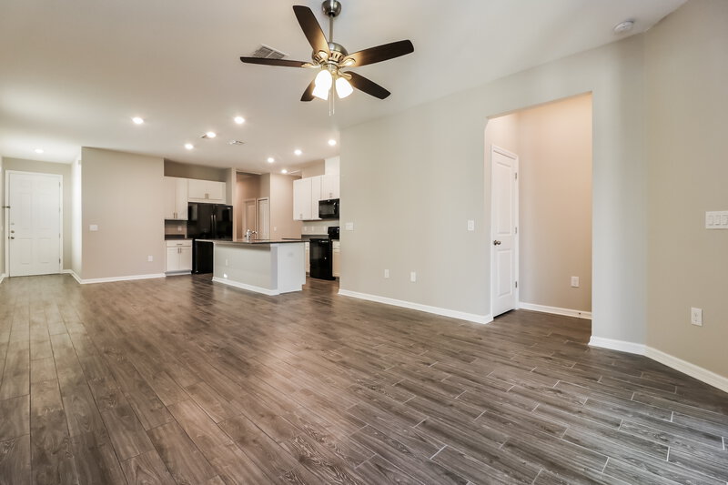 2,335/Mo, 7491 Ashcroft Dr Wesley Chapel, FL 33545 Living Room View 2