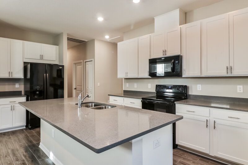 2,335/Mo, 7491 Ashcroft Dr Wesley Chapel, FL 33545 Kitchen View