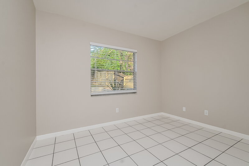2,100/Mo, 304 Regal Park Dr Valrico, FL 33594 Bedroom View 3
