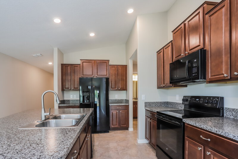 1,970/Mo, 4252 Unbridled Song Dr Sun City Center, FL 33573 Kitchen View