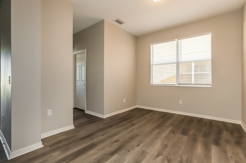 2,275/Mo, 10425 Avelar Ridge Dr Riverview, FL 33578 Living Room View 2