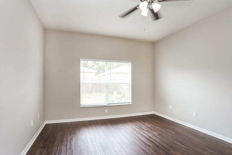 2,160/Mo, 712 Parsons Pointe St Seffner, FL 33584 Main Bedroom View