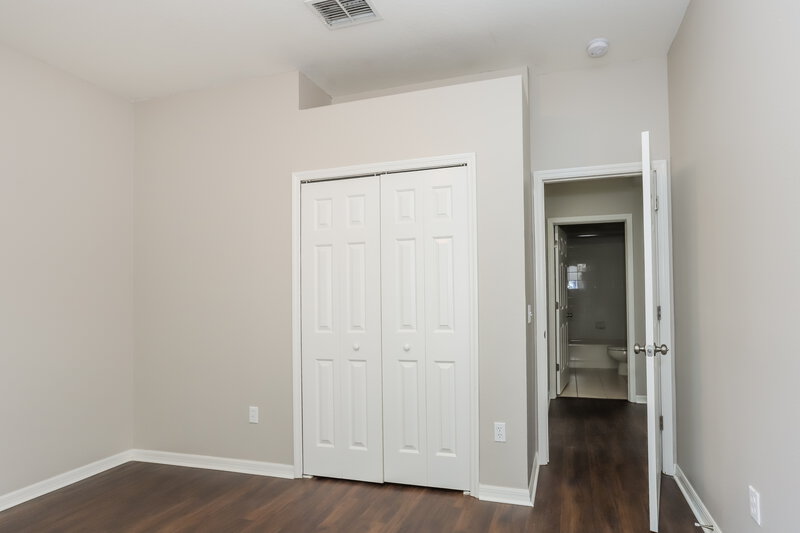 2,160/Mo, 712 Parsons Pointe St Seffner, FL 33584 Bedroom View 4