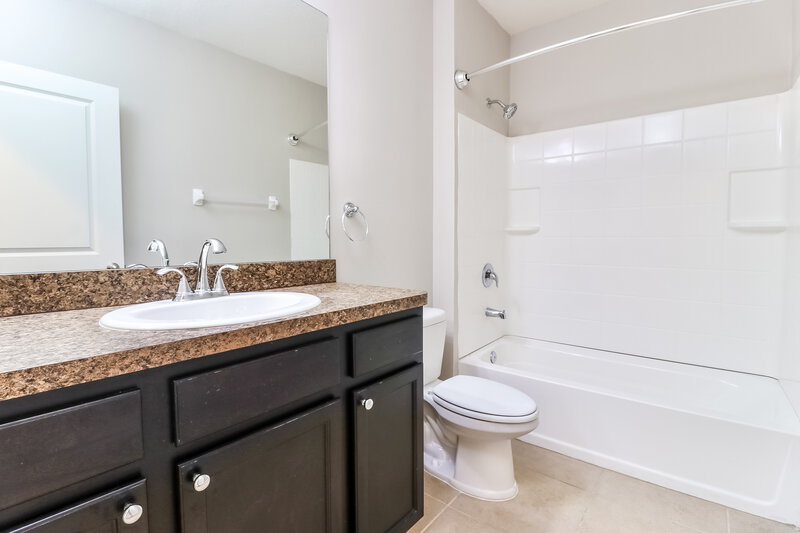 2,200/Mo, 36618 Goffaux Loop Zephyrhills, FL 33541 Bathroom View