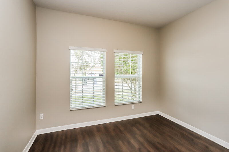 1,865/Mo, 916 Parker Den Dr Ruskin, FL 33570 Bedroom View