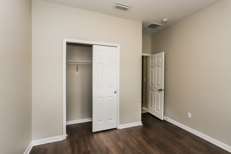 1,865/Mo, 916 Parker Den Dr Ruskin, FL 33570 Bedroom View 2