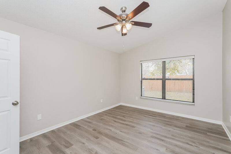 2,120/Mo, 647 Sand Ridge Dr Valrico, FL 33594 Main Bedroom View