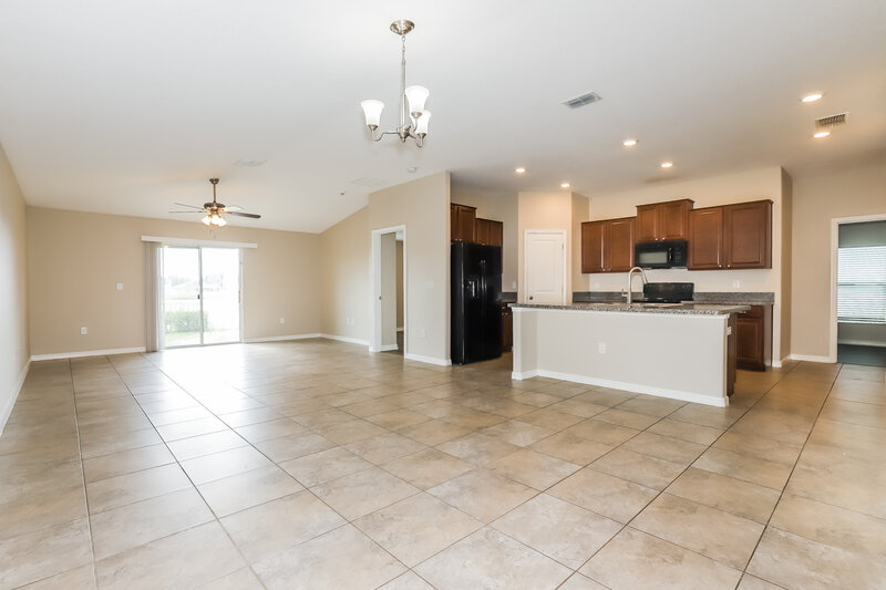 2,265/Mo, 912 Zone Tailed Hawk Pl Ruskin, FL 33570 Living Room View