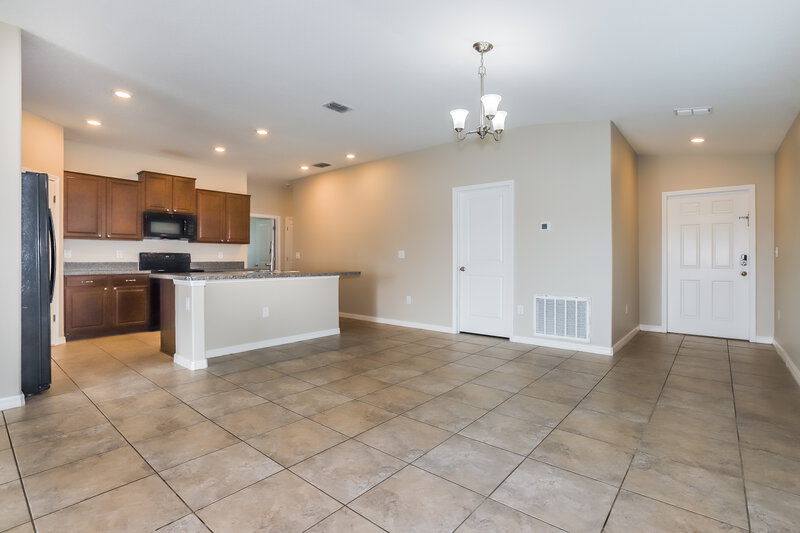 2,265/Mo, 912 Zone Tailed Hawk Pl Ruskin, FL 33570 Dining Room View