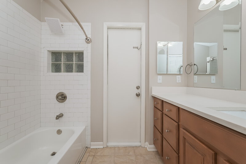1,915/Mo, 2004 Helm Ln Valrico, FL 33594 Misc View 8
