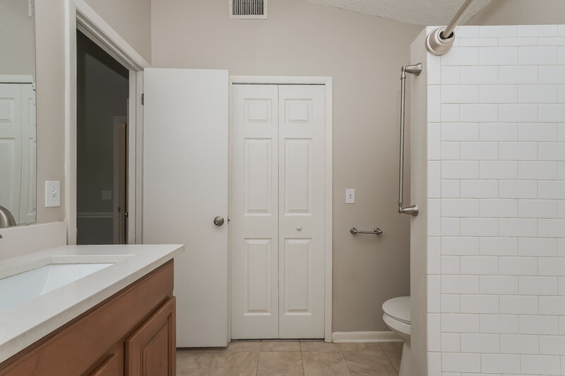 1,915/Mo, 2004 Helm Ln Valrico, FL 33594 Misc View 9
