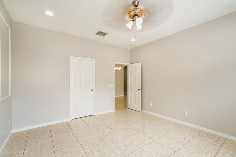 2,190/Mo, 765 Star Pointe Dr Seffner, FL 33584 Main Bedroom View