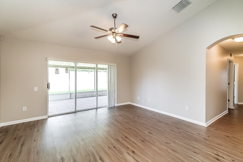 2,445/Mo, 10229 Hunters Haven Blvd Riverview, FL 33578 Living Room View