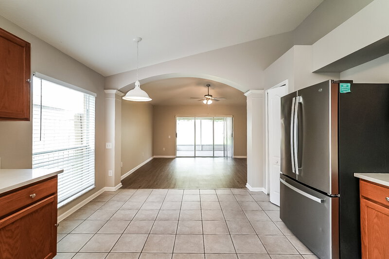 2,445/Mo, 10229 Hunters Haven Blvd Riverview, FL 33578 Kitchen View
