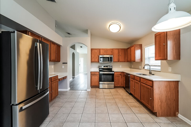 2,445/Mo, 10229 Hunters Haven Blvd Riverview, FL 33578 Kitchen View 2