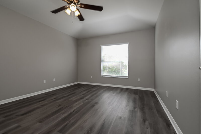 2,895/Mo, 8514 Canterbury Lake Blvd Tampa, FL 33619 Main Bedroom View