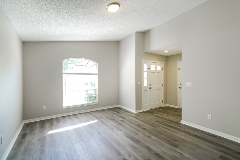 3,520/Mo, 1831 Coyote Pl Brandon, FL 33511 Living Room View 2