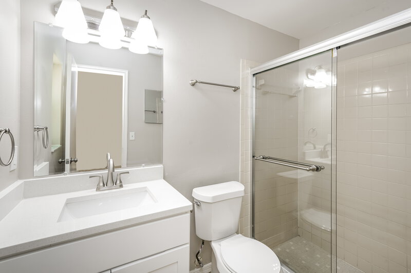 3,520/Mo, 1831 Coyote Pl Brandon, FL 33511 Bathroom View