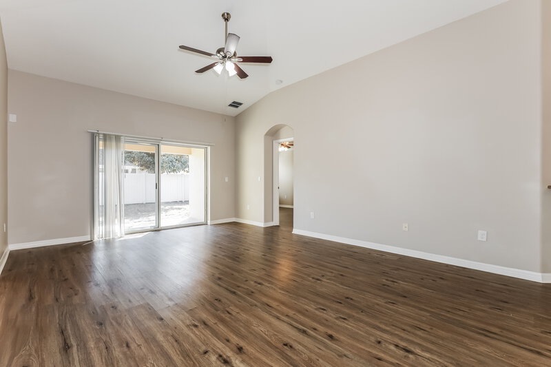 2,350/Mo, 15412 Feather Star Pl Ruskin, FL 33573 Living Room View