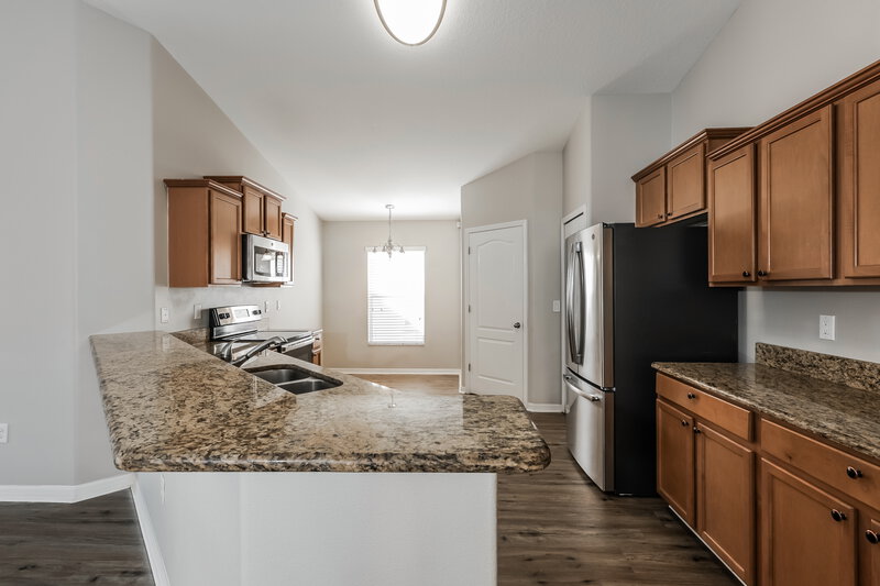 2,350/Mo, 15412 Feather Star Pl Ruskin, FL 33573 Kitchen View