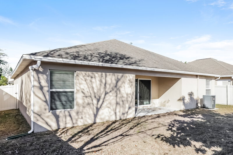 2,350/Mo, 15412 Feather Star Pl Ruskin, FL 33573 Rear View