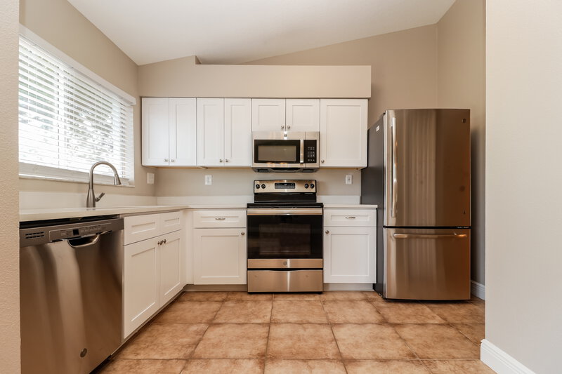 3,710/Mo, 13244 Prestwick Dr Riverview, FL 33579 Kitchen View