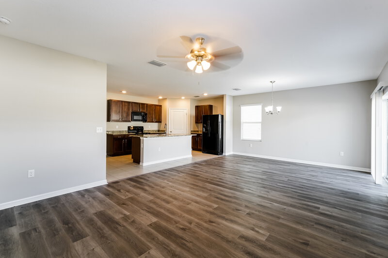 2,320/Mo, 9818 Warm Stone St Thonotosassa, FL 33592 Living Room View