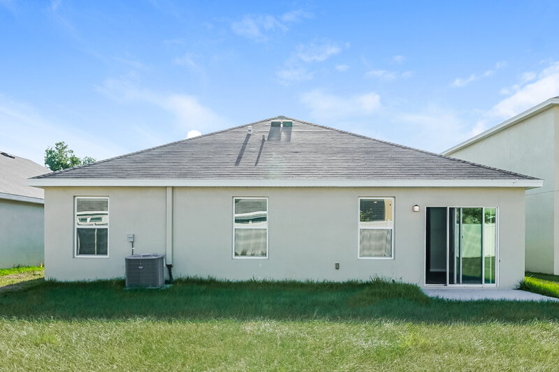 2,320/Mo, 9818 Warm Stone St Thonotosassa, FL 33592 Rear View