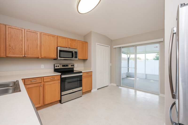 2,050/Mo, 19108 Dunlap Ct Land O Lakes, FL 34638 Kitchen View