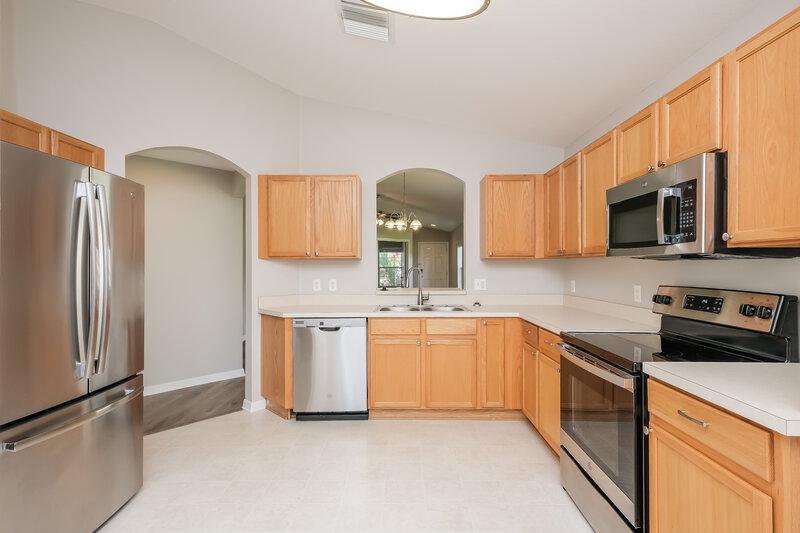 2,050/Mo, 19108 Dunlap Ct Land O Lakes, FL 34638 Kitchen View 2