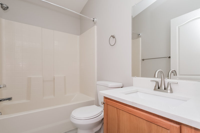 2,050/Mo, 19108 Dunlap Ct Land O Lakes, FL 34638 Bathroom View