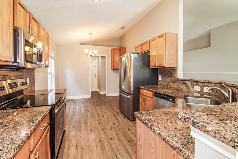 2,220/Mo, 12928 Brookcrest Pl Riverview, FL 33578 Kitchen View