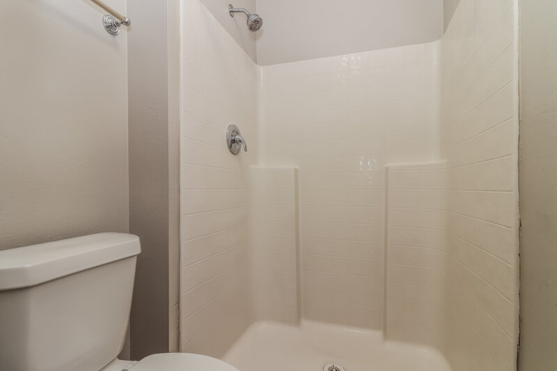 2,220/Mo, 12928 Brookcrest Pl Riverview, FL 33578 Bathroom View