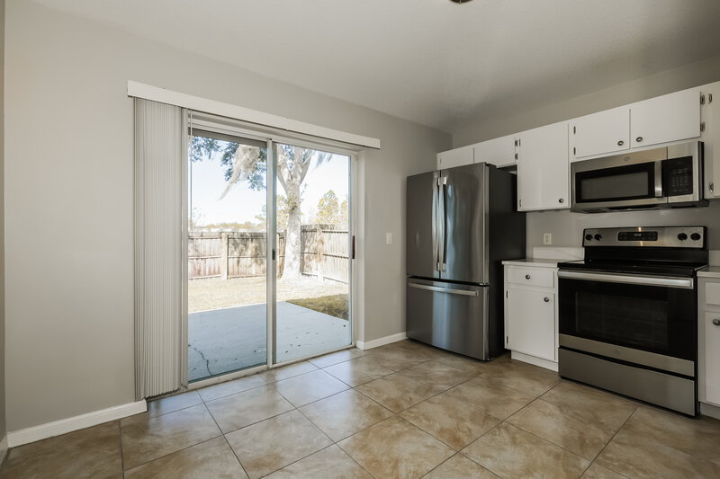 2,035/Mo, 18036 Birdwater Dr Tampa, FL 33647 Kitchen View 3