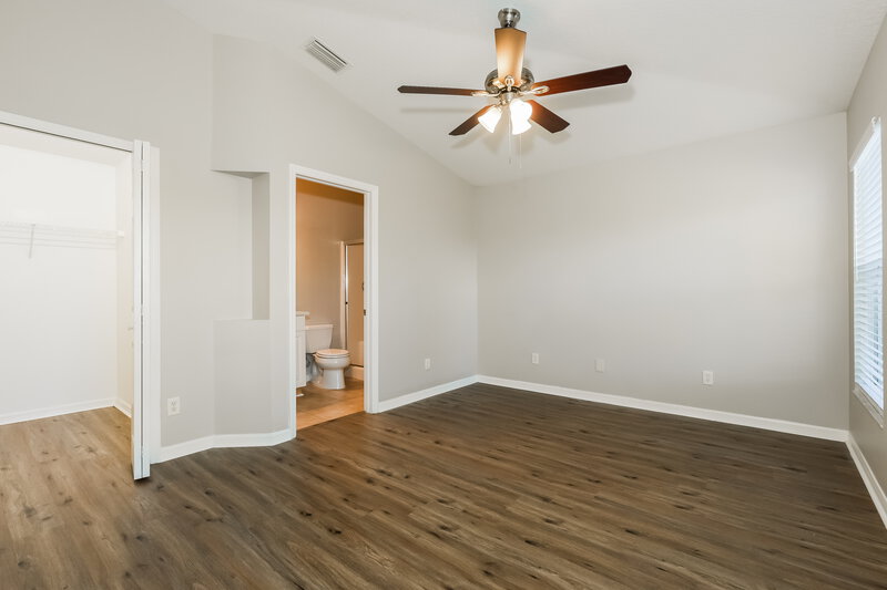 2,035/Mo, 18036 Birdwater Dr Tampa, FL 33647 Main Bedroom View 2