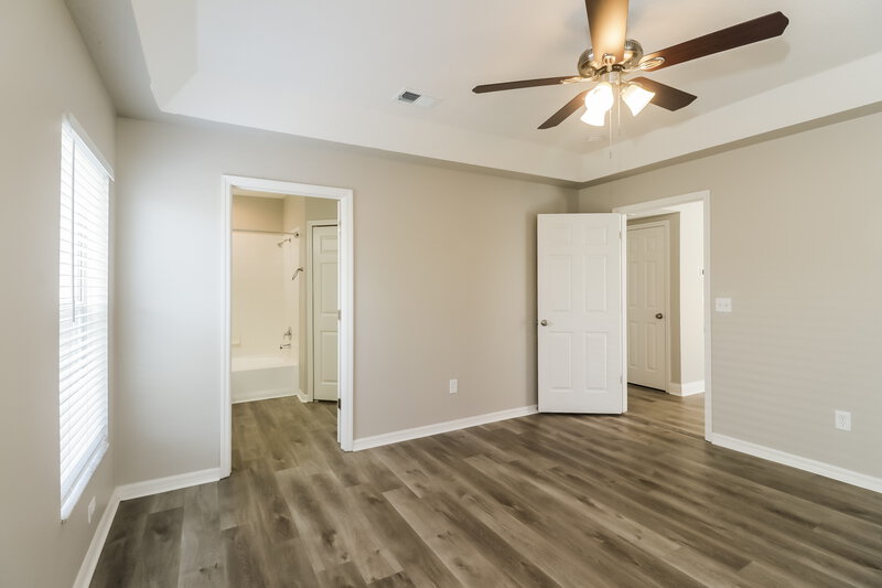 2,380/Mo, 24417 Crosscut Rd Lutz, FL 33559 Main Bedroom View 2