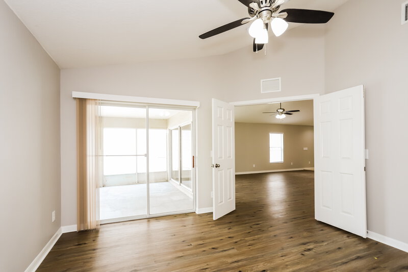2,305/Mo, 13034 Terrace Springs Dr Temple Terrace, FL 33637 Main Bedroom View 2