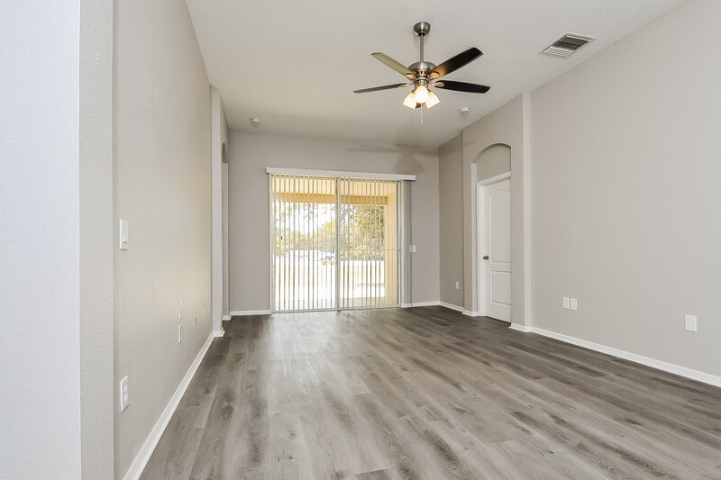 2,435/Mo, 2537 Peekskill Rd Valrico, FL 33594 Living Room View 2