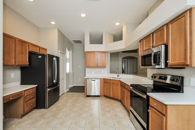 2,435/Mo, 2537 Peekskill Rd Valrico, FL 33594 Kitchen View 2