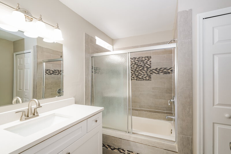 3,710/Mo, 6023 Sand Key Ln Wesley Chapel, FL 33545 Main Bathroom View