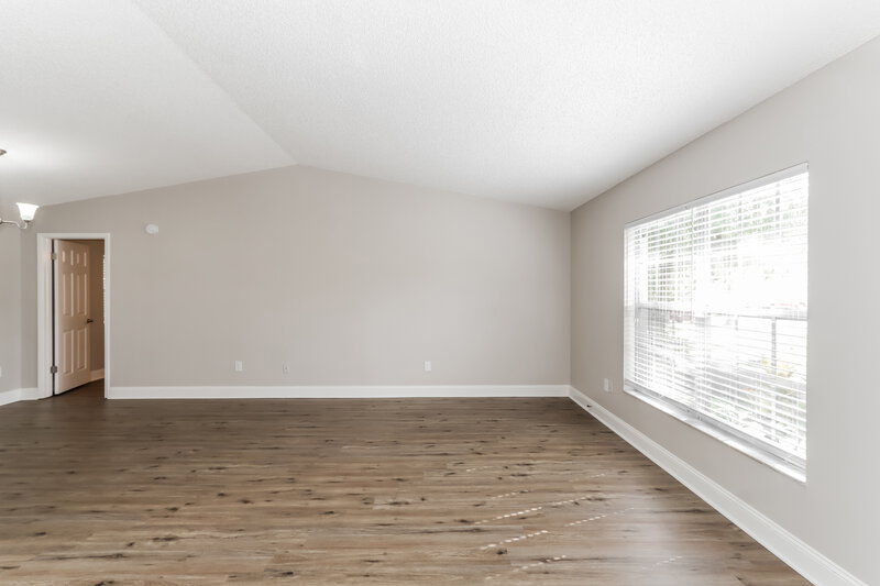 2,480/Mo, 14515 Wessex St Tampa, FL 33625 Living Room View