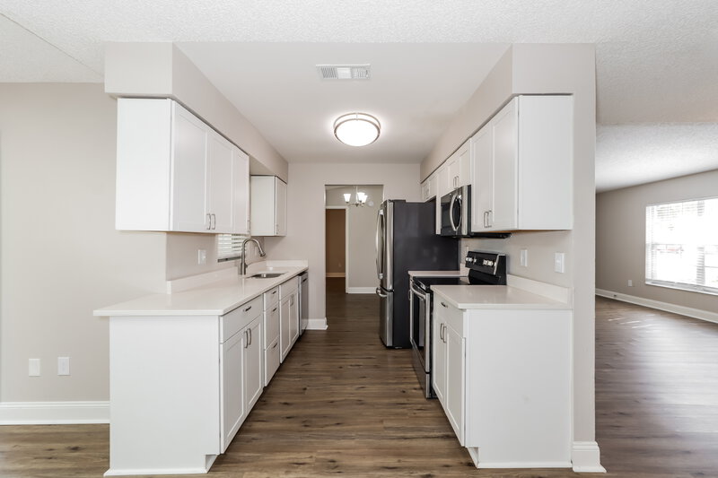 2,480/Mo, 14515 Wessex St Tampa, FL 33625 Kitchen View