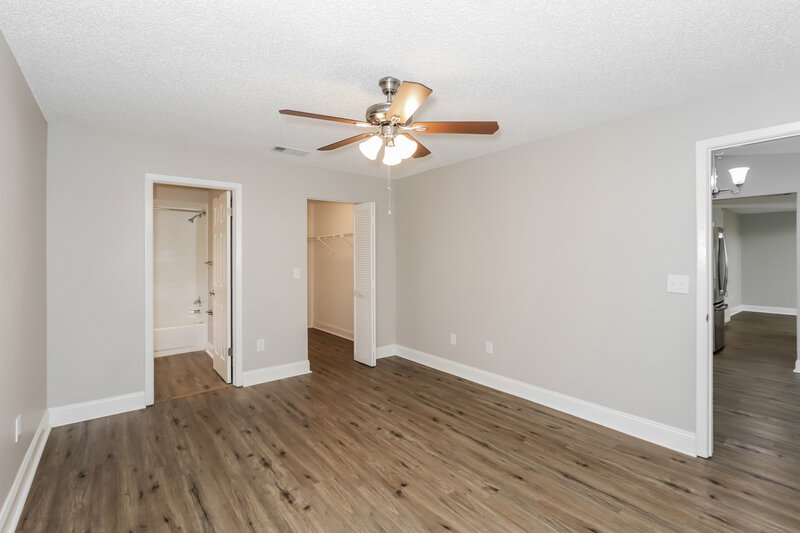 2,480/Mo, 14515 Wessex St Tampa, FL 33625 Main Bedroom View 2