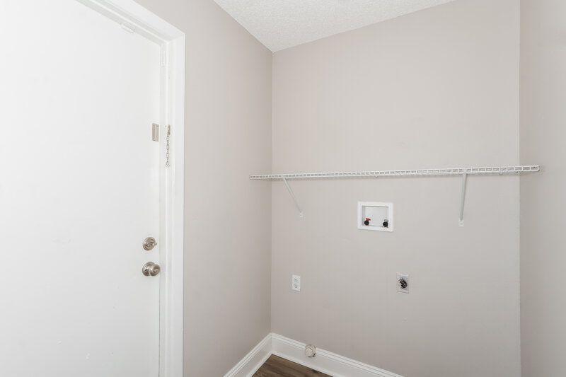 2,480/Mo, 14515 Wessex St Tampa, FL 33625 Laundry Room View