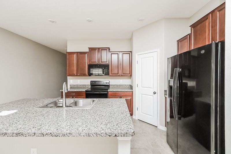 2,195/Mo, 11834 Miracle Mile Dr Riverview, FL 33578 Kitchen View 2