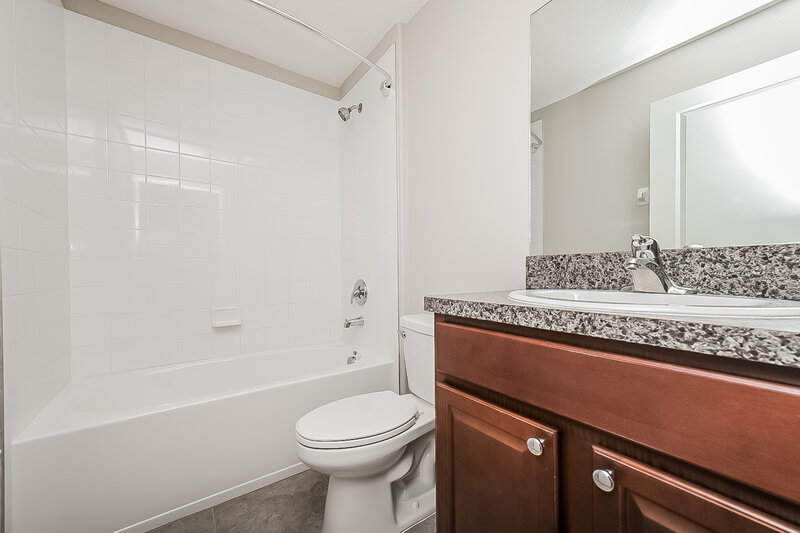 2,195/Mo, 11834 Miracle Mile Dr Riverview, FL 33578 Bathroom View
