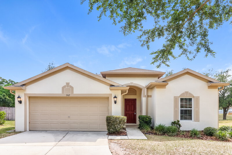 2,350/Mo, 742 Star Pointe Dr Seffner, FL 33584 External View