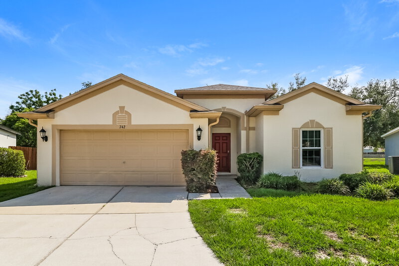 2,260/Mo, 742 Star Pointe Dr Seffner, FL 33584 External View