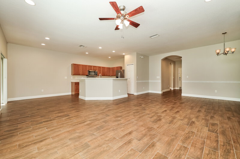 2,260/Mo, 742 Star Pointe Dr Seffner, FL 33584 Living Room View